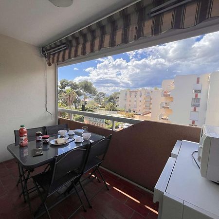 Studio Cabine A St-Raphael Avec Terrasse Et Parking, A 100M De La Plage - Fr-1-226A-23 Saint-Raphaël Exterior foto