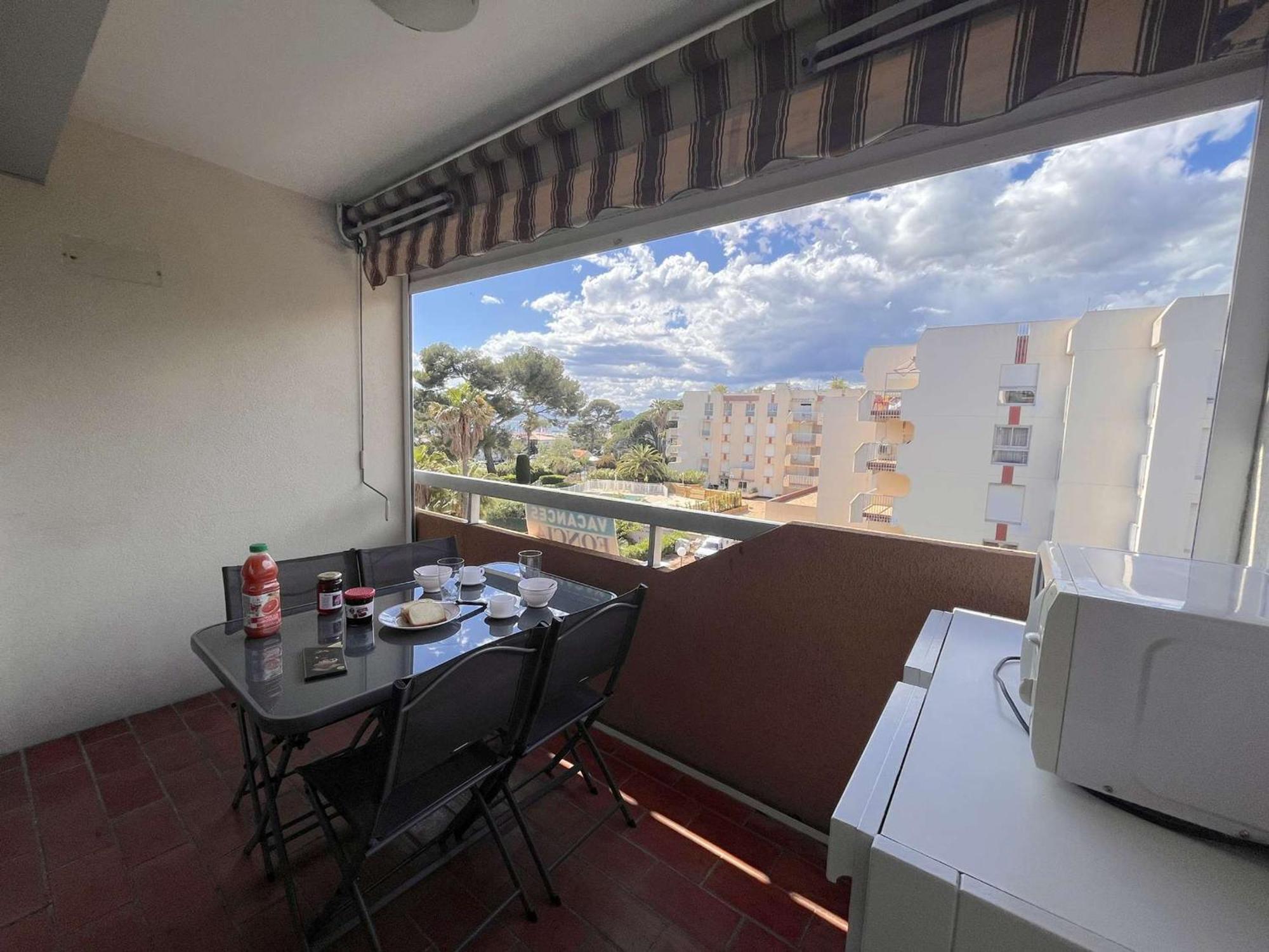 Studio Cabine A St-Raphael Avec Terrasse Et Parking, A 100M De La Plage - Fr-1-226A-23 Saint-Raphaël Exterior foto